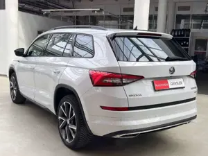 Skoda Kodiaq Sportline 4x4 DSG Virt.CP+360°+LED+Navi Bild 3