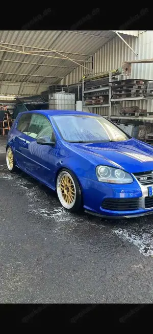 Volkswagen Golf R R32