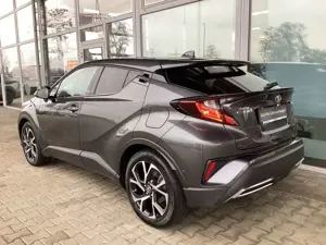 Toyota C-HR 2.0 Hybrid Team Deutschland Bild 4