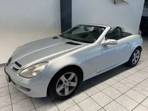 Mercedes-Benz SLK 200 Kompressor Roadster Leder Airscarf SHZ