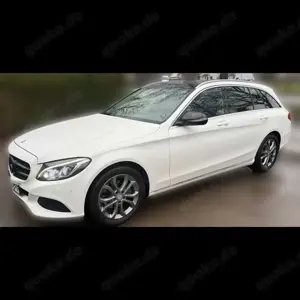 Mercedes-Benz C 180 C 180 T Avantgarde Pano TÜV NEU  *Night Paket* Bild 3