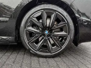 BMW i7 eDrive50 M Sportpaket Pro * Connoisseur Paket * Bo Bild 4