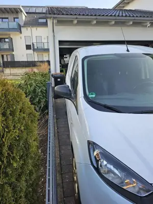 Ford Transit Courier Bild 2