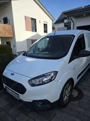 Ford Transit Courier Bild 5