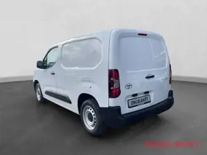 Toyota Proace City 1.5 D4D L1 Meister Bild 3
