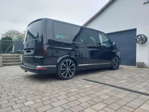 Volkswagen T6 Multivan 2.0 TDI BMT DSG Kurz Highline Bild 4