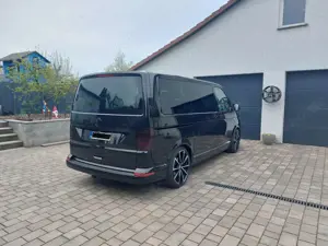 Volkswagen T6 Multivan 2.0 TDI BMT DSG Kurz Highline Bild 5