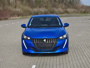 Peugeot 208 PureTech 100 EAT8 Automatik Allure Pack NAVI TEILLEDER