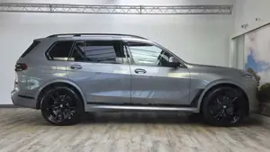 BMW X7 xDr40d M Sport Pro AHK Sky Integral Sitzlüft. Bild 4