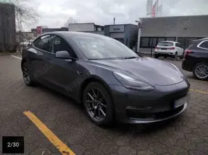 Tesla Model 3 Bild 5