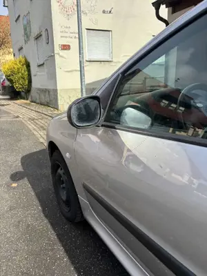 Peugeot 206 Bild 3