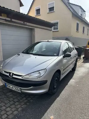 Peugeot 206 Bild 2