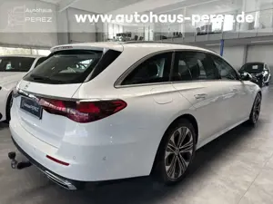 Mercedes-Benz E 300 E 300 e T AVANTGARDE ADVANCED+-AHK-PANORAMA-DIGI Bild 4