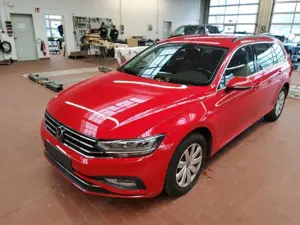 Volkswagen Passat Variant Business 2.0TDI DSG Navi ACC LED