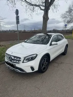 Mercedes-Benz GLA 200 GLA 200 7G-DCT Urban