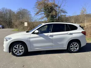BMW X1 xDrive20d M Sport | Autom | Pano | Leder | WintRäd Bild 3