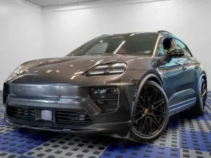 Porsche Macan Macan 4