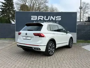 Volkswagen Tiguan R-Line eHybrid ACC HUD PANO AHK 20 Zoll Bild 4