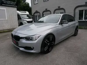 BMW 320 320 i Aut. Bi-Xenon Navi LED 19Z 8xAlu PDC ZV MFL