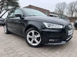 Audi A1 SPORTBACK SPORT BI-XENON NAVI SHZ PDC 1.HAND