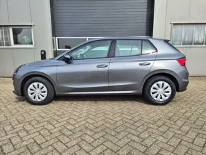 Skoda Fabia 1.0 TSI 95PS Selection 5-türig Rückf.Kamera Parkse