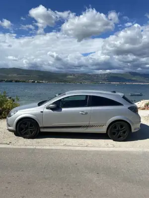 Opel Astra H GTC