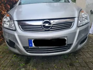 Opel Zafira Bild 2