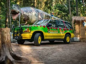 Ford Explorer Jurassic Aufbau / Replica