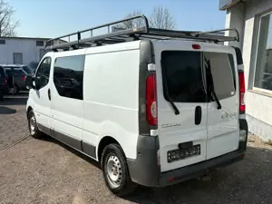 Renault Trafic L1H1 2,9t (5/6 Sitze) teilverglast Bild 4