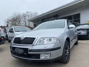 Skoda Octavia Combi Ambiente*2.HAND*SCHIEBEDACH*SITZH.