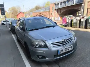 Toyota Avensis 2.0 D-4D Combi Travel
