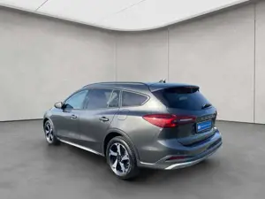 Ford Focus Turnier 1.0 EcoBoost Hybrid ACTIVE X + AHK Bild 3