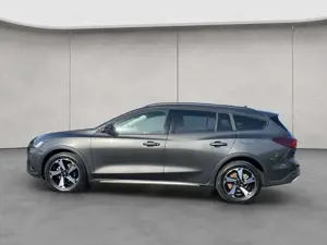 Ford Focus Turnier 1.0 EcoBoost Hybrid ACTIVE X + AHK Bild 2