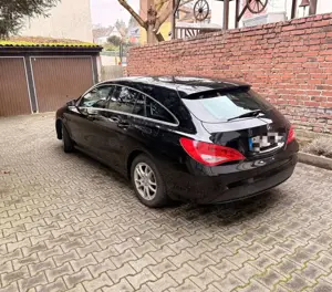Mercedes-Benz CLA 200 CLA Shooting Brake Diesel Shooting Brake d 7G-DCT Bild 2