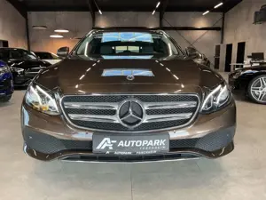 Mercedes-Benz E 200 d T Avantgarde LED Navi Kamera Teilleder Bild 2