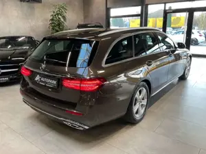 Mercedes-Benz E 200 d T Avantgarde LED Navi Kamera Teilleder Bild 4