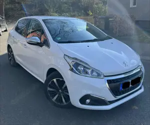 Peugeot 208 Blue-HDi 120 StopStart Allure