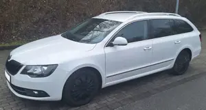 Skoda Superb Superb II Combi Diesel Combi 2.0 TDI Green tec 4x4 DSG Elegance