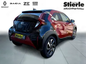 Toyota Aygo X 1,0 L TEAMPLAYER CVT/AUTOMATIK/CARPLAY/KLIMA/RFK Bild 4