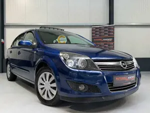 Opel Astra 1.7 CDTI DPF INNOVATION XENON PANORAMA PDC TEMPOM