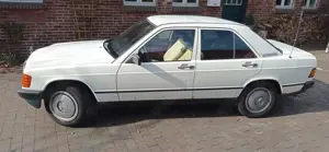 Mercedes-Benz 190 190 E Bild 2