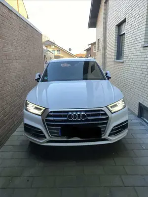 Audi Q5 40 TDI quattro S tronic sport S Line