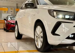 Opel Grandland Eleg/MatrixLED/Kam/Navi/elektr.Heckkl/Sitzhg/AHZV Bild 4