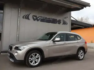 BMW X1 xDrive20d Aut. *NAVI*BI-XENON*KAMERA*SHZ*PDC*17"