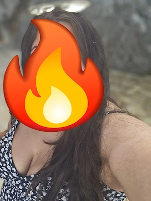 Kurvenreiche 28-Jährige bietet exklusive Einblicke