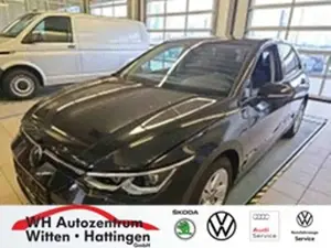 Volkswagen Golf VIII 1.5 TSI LIFE NAVI LED SITZH GJ-REIFEN