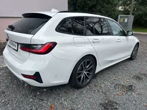 BMW 320 Baureihe 3 Touring 320 d Sport Line Steptron Bild 5