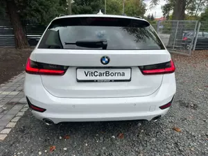 BMW 320 Baureihe 3 Touring 320 d Sport Line Steptron Bild 4