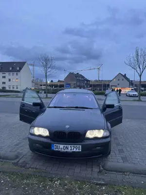 BMW 323 323i