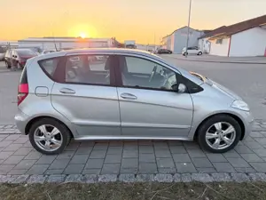 Mercedes-Benz A 170 AUTOMATIK*TÜV NEU*SERVICE NEU*GARANTIE Bild 4